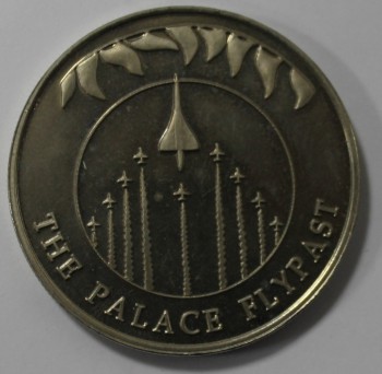 50 пенсов 2002г.   Фолклендские Острова.   Дворцовый флайпарт , никель,  кроновый размер, мешковая. - Мир монет